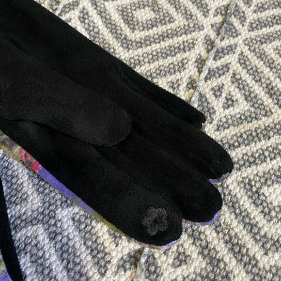 *3 for $12* NWT Touch Screen Compatible Gloves - Picture 4 of 6